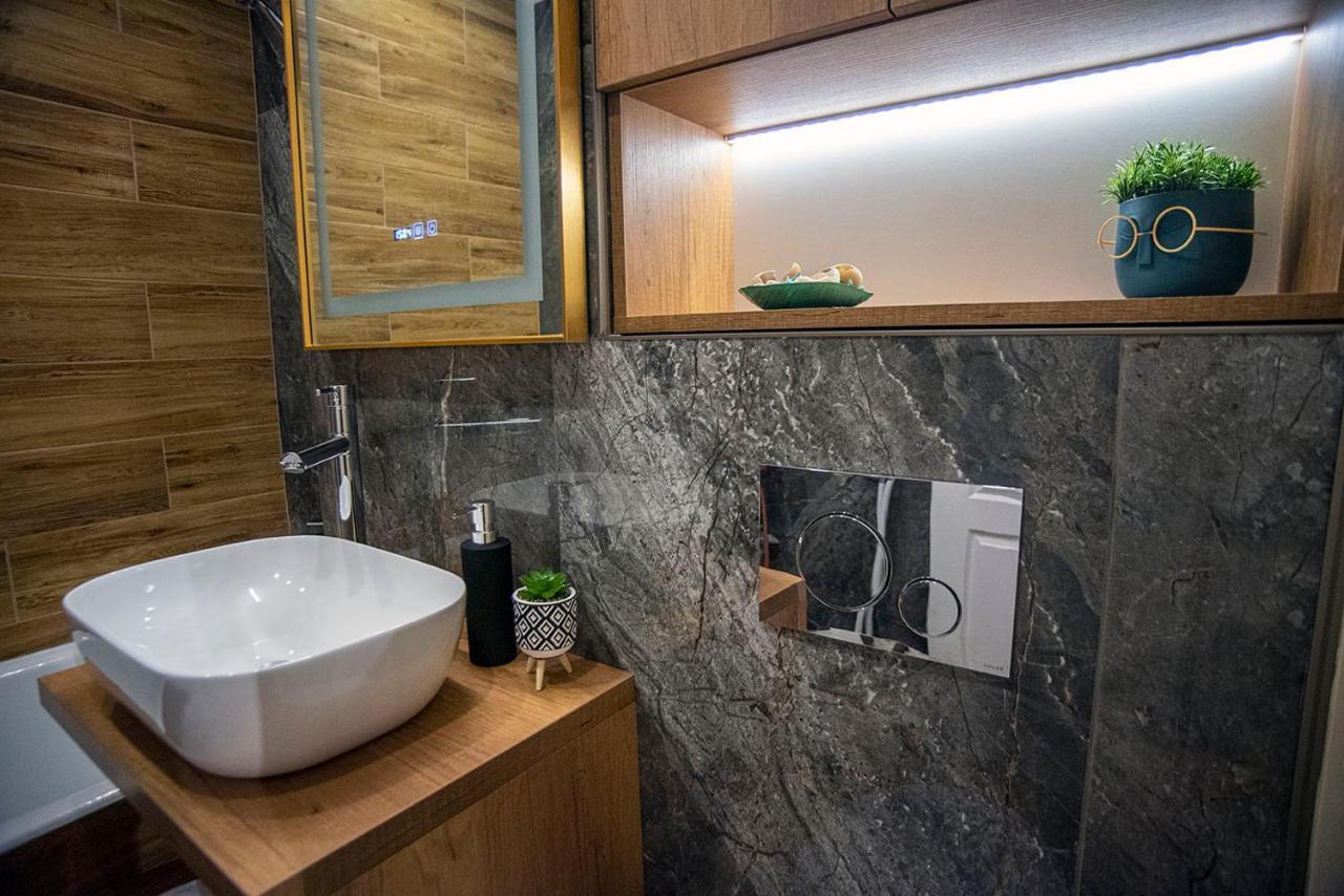 Awesome Apartment Bucharest Luaran gambar