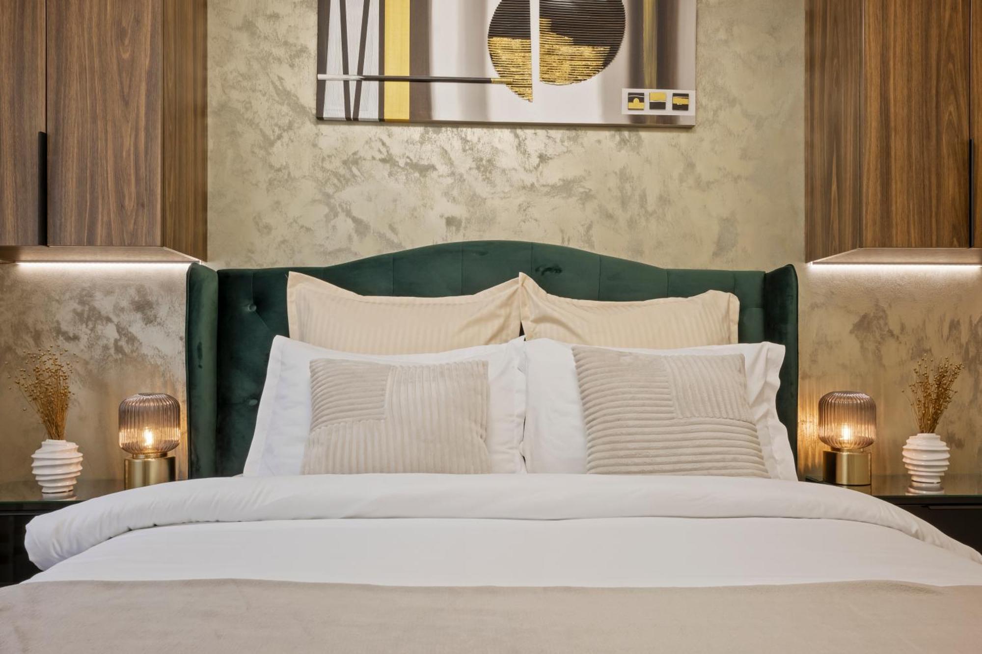 Awesome Apartment Bucharest Luaran gambar